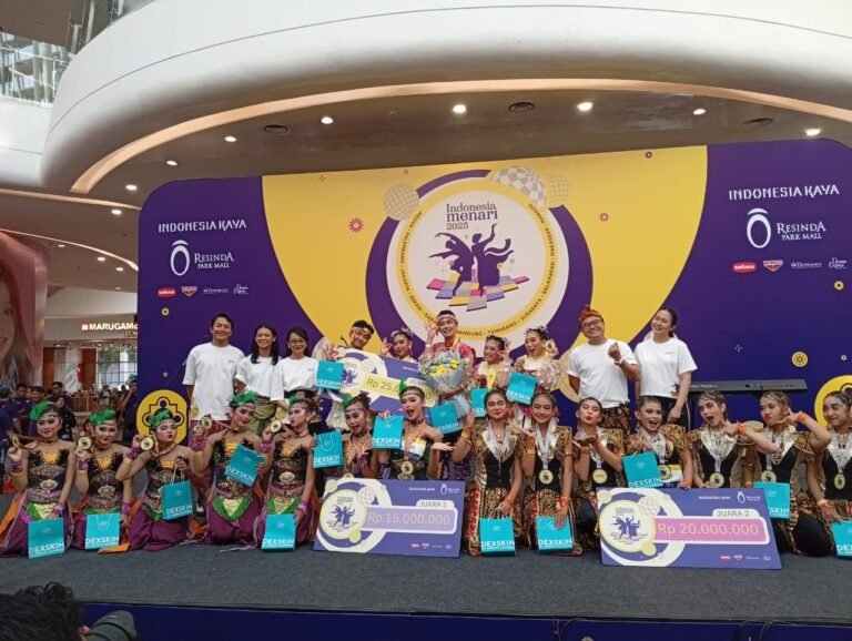 Ribuan Penari Meriahkan Indonesia Menari 2025 di Resinda Park Mall Karawang