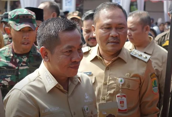 Pemkab Karawang Luncurkan Sentra UMKM Rawamerta, Dorong Pertumbuhan Ekonomi Lokal