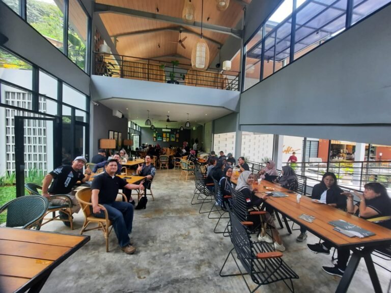 Perjalanan Gathering ASPHRI 2025 Diwarnai Kebersamaan Saat Istirahat di Ketika Rasa & Suasana