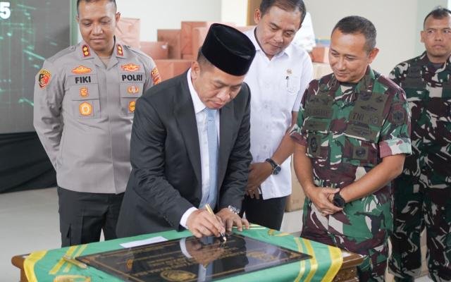 Perkuat Sinergitas TNI-Pemda, Bupati Aep dan Danrem Resmikan Gedung Baru Kodim 0604/Karawang