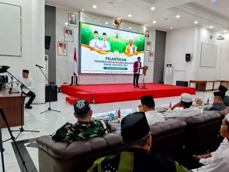 Pengurus Baru Masjid Agung Karawang Dilantik, Bupati Aep Tekankan Penguatan Program Keumatan