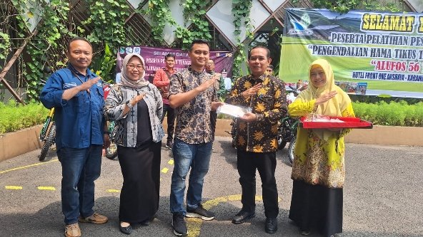 Kinerja Terbaik, 12 Penyuluh Karawang Dapat Motor dari Kementan
