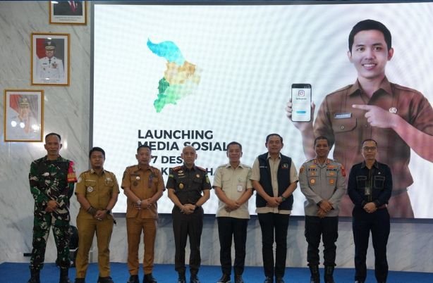 Kejari Karawang Serahkan Legal Opinion untuk Perbaikan Tata Kelola PD Petrogas Persada