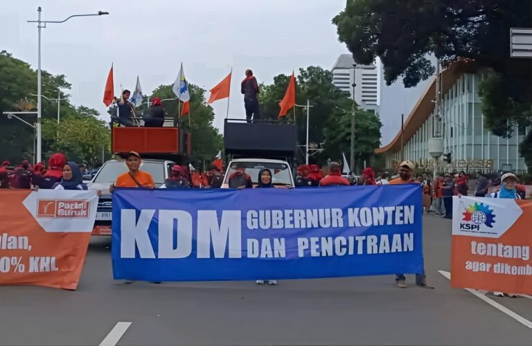 Dedi Mulyadi Dinilai Langgar Aturan Upah, Buruh: “KDM Gubernur Konten dan Pencitraan”