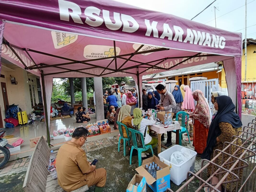 Kepedulian Nyata RSUD Karawang untuk Korban Banjir Karawang Barat