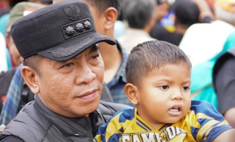 Tinjau Lokasi Banjir Bersama DPR RI, Bupati Karawang Fokuskan Mitigasi Jangka Panjang