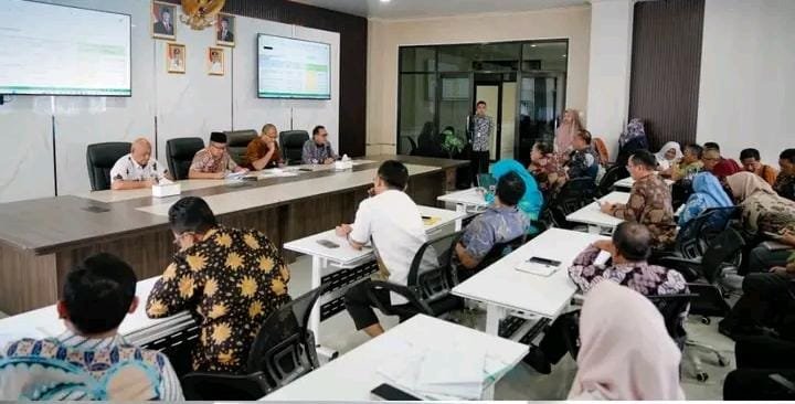 Target 50 Persen Sekda Karawang Tekankan OPD Maksimalkan Retribusi
