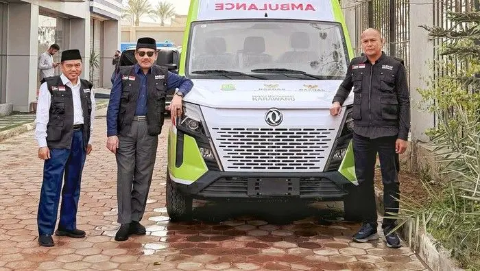 Peduli Krisis Kemanusiaan, Pemkab Karawang Salurkan Ambulans ke Palestina