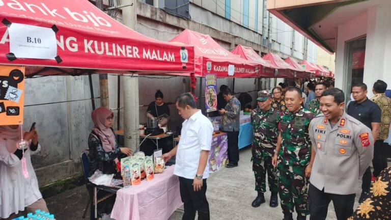 Bupati Aep Buka Festival Ramadhan Dekranasda Karawang, Dorong Promosi Produk UMKM Lokal
