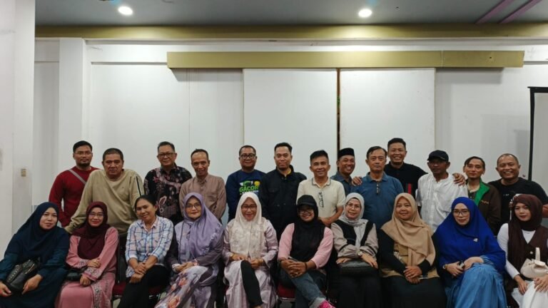 Silaturahmi Ramadan, Alumni SMEA/SMKN 2 Karawang Perkuat Kebersamaan Lewat Bukber IASKA