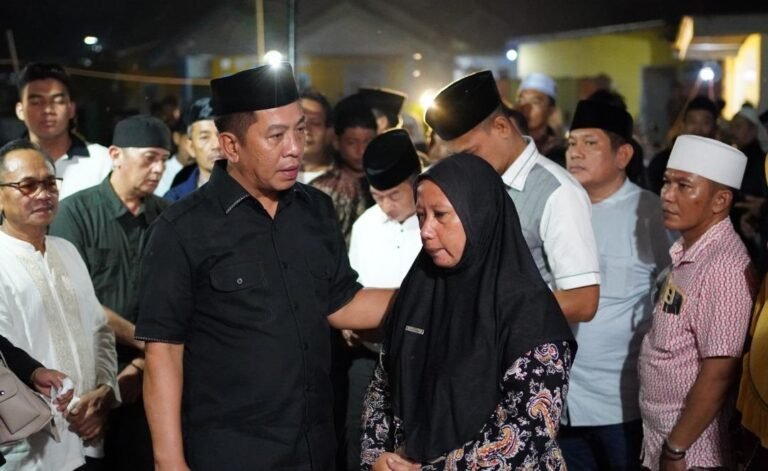 Bupati Aep Syaepuloh Sampaikan Duka dan Santunan untuk Korban Kecelakaan Panjalu-Cikijing