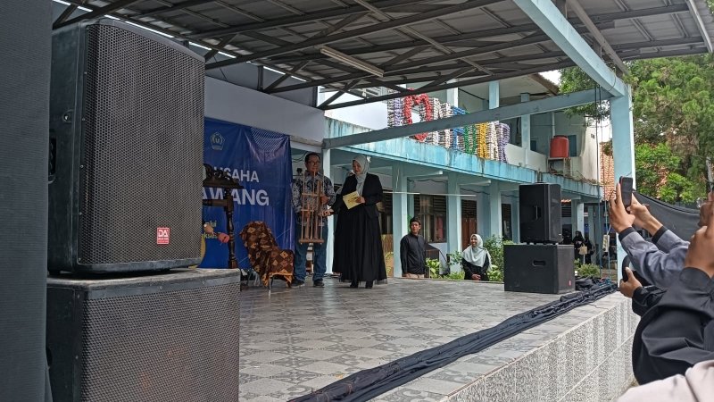SMKN 2 Karawang Gaungkan Program Zero Waste School, Guru dan Komite Tanda Tangani Deklarasi