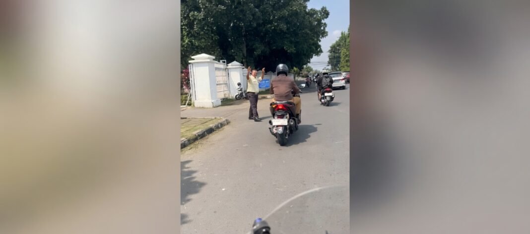 Bupati dan Sekda Karawang Berikan Contoh, ASN Wajib Absen Berkala dan Lapor Kinerja Saat WFH