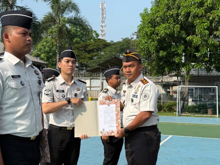 Dorong Profesionalisme, Lapas Karawang Gelar Apel Ikrar dan Promosi PNS