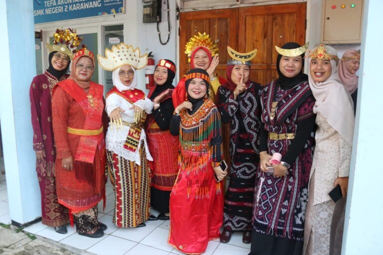 Hari Kartini di SMKN 2 Karawang, Pendidikan Jadi Kunci Kemajuan Perempuan