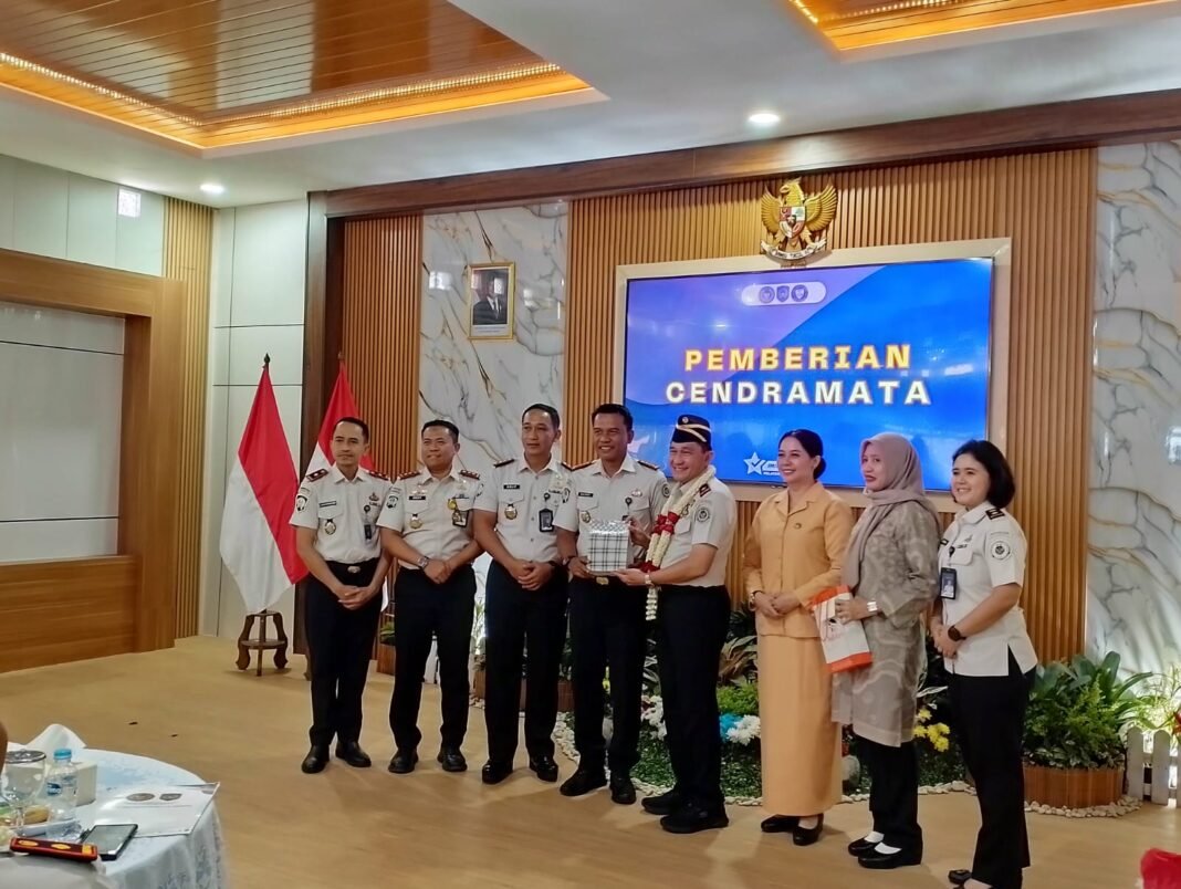 Dua Tahun Lima Bulan di Karawang, Christo Toar Tinggalkan Jejak Perubahan di Lapas Dua Tahun Lima Bulan di Karawang, Christo Toar Tinggalkan Jejak Perubahan di Lapas