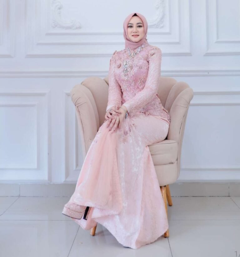 Dr. Hj. Eka Puspita Notonogoro, Sosok Kartini Masa Kini dari Dunia Kesehatan Karawang