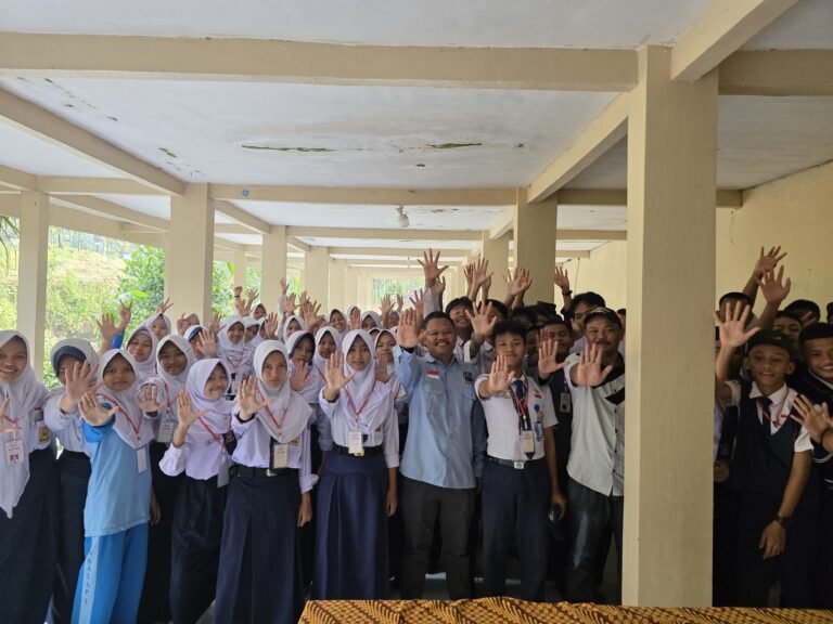 Sosialisasi Bahaya Radikalisme di Karawang, Satgaswil Jabar Edukasi Pelajar SMP