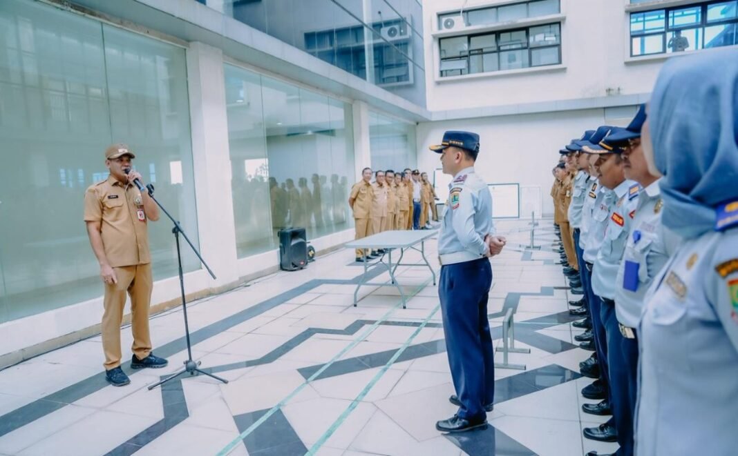 Pemkab Karawang Dorong Tata Kelola Pemerintahan Bersih melalui Pakta Integritas Pemkab Karawang Dorong Tata Kelola Pemerintahan Bersih melalui Pakta Integritas
