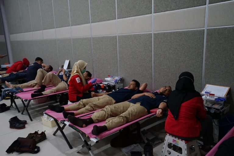 Ratusan Karyawan dan Mitra Pupuk Kujang Donorkan Darah, Terkumpul 241 Kantung