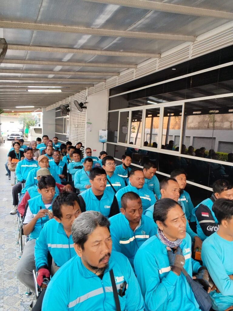 BPJS Ketenagakerjaan Edukasi Driver GOKAR Tentang Perlindungan Kerja Di Karawang