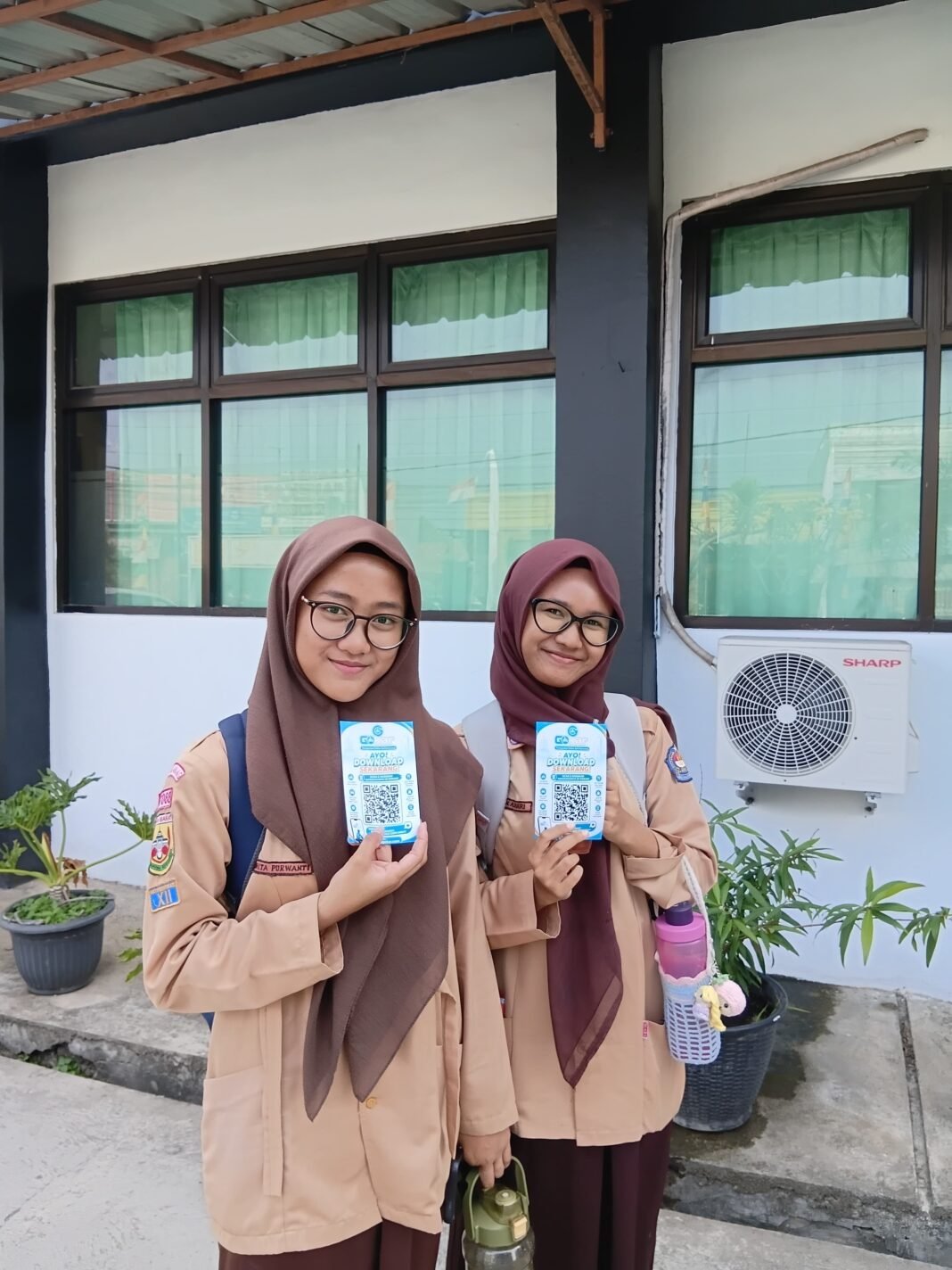 Sosialisasi GOKAR di SMAN 2 Karawang Disambut Antusias, Pengguna Terus Meningkat Sosialisasi GOKAR di SMAN 2 Karawang Disambut Antusias, Pengguna Terus Meningkat