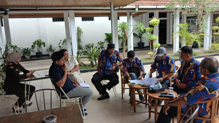 Paw Kades Ciruluk Diduga Mangkir dari Panggilan Kejari Subang, LSM Minta Penjelasan