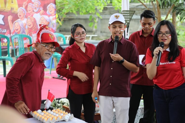 HUT ke-81 RI, Kejari Karawang Berbagi Kebahagiaan Bersama 75 Lansia